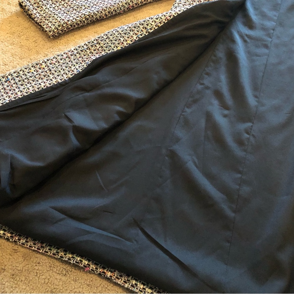 Women’s Jacket - Picture 2 of 7